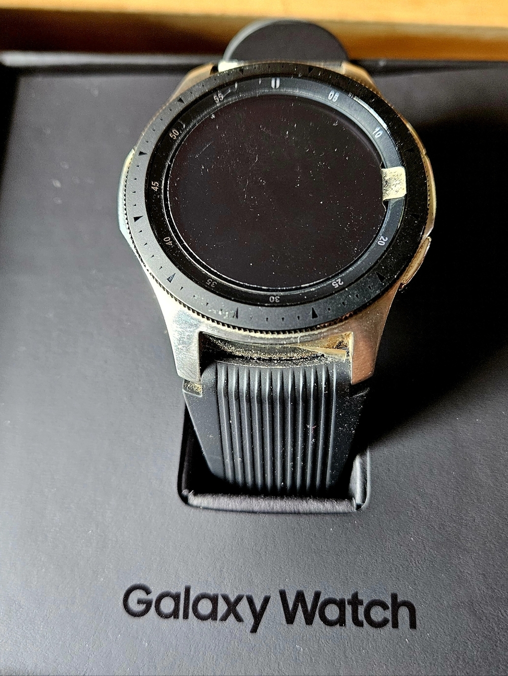 • Samsung Galaxy Watch 46mm LTE (SM-R805U) - Silver - Excellent Condition w/ Box - Picture 5 of 8